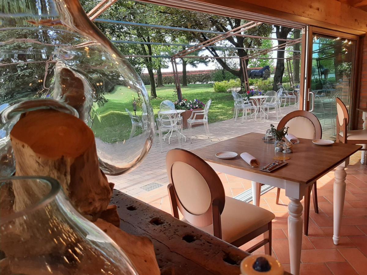 La Locanda Della Staffa Pombia 外观 照片