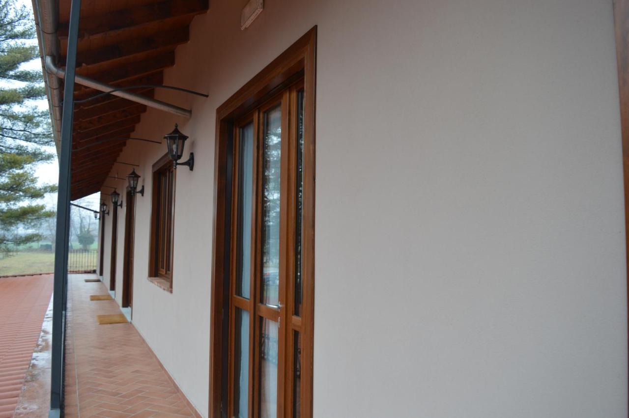 La Locanda Della Staffa Pombia 外观 照片