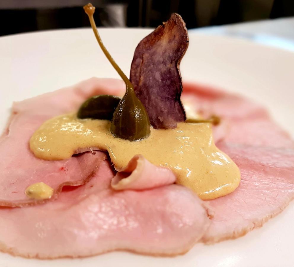 La Locanda Della Staffa Pombia 外观 照片