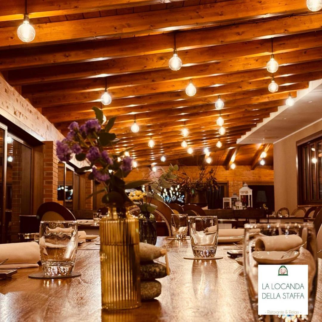La Locanda Della Staffa Pombia 外观 照片